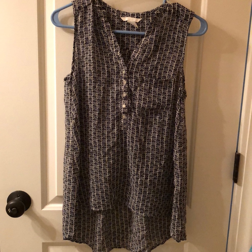H&M sleeveless blouse high-low style size 4